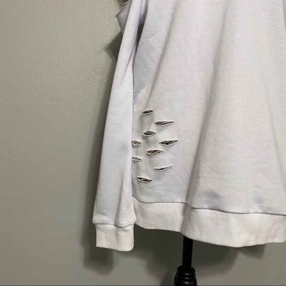 Cezele Collection Womens Cold Shoulder Long Sleeve Distressed Sweatshirt - Picture 3 of 6